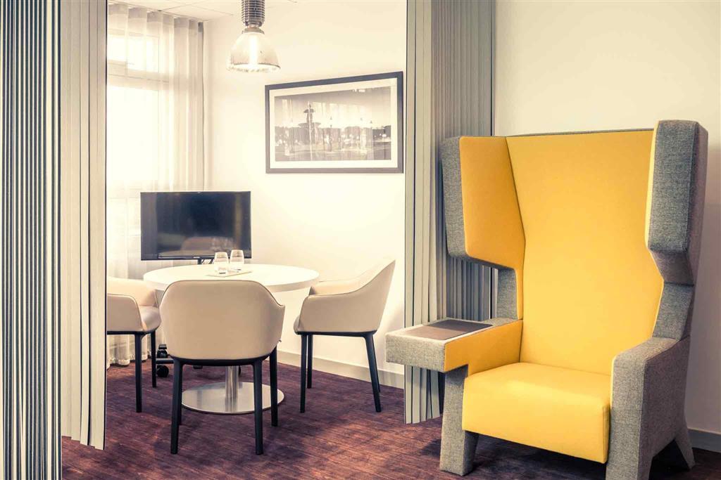 Mercure Paris Massy Gare Tgv Exteriör bild