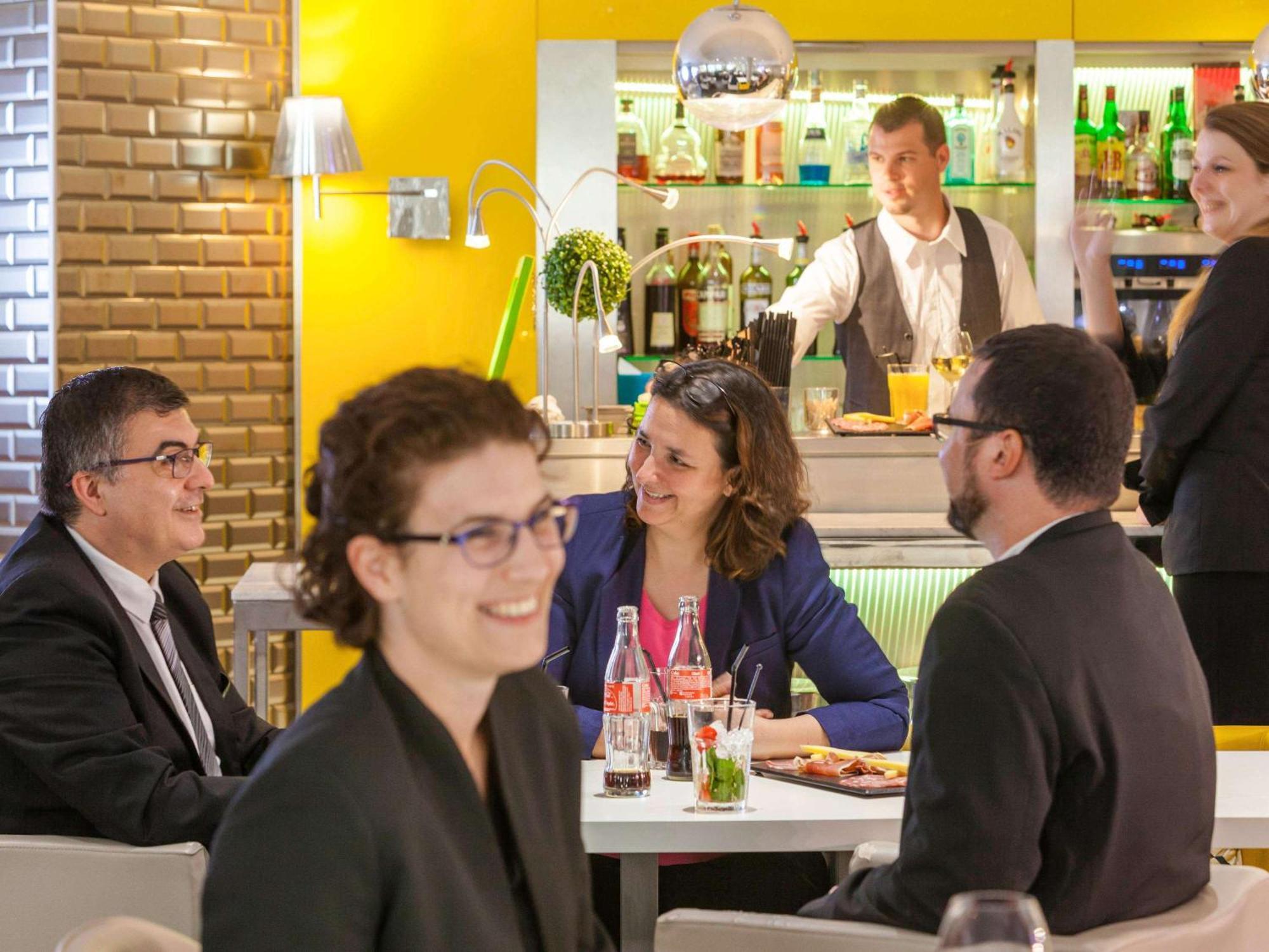 Mercure Paris Massy Gare Tgv Exteriör bild